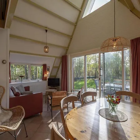 Holiday home Alluring With Garden