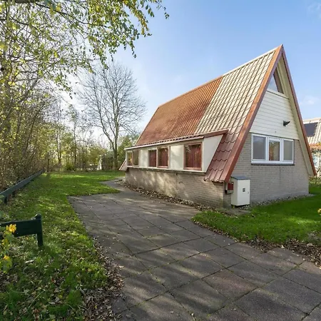 Holiday home Alluring With Garden *