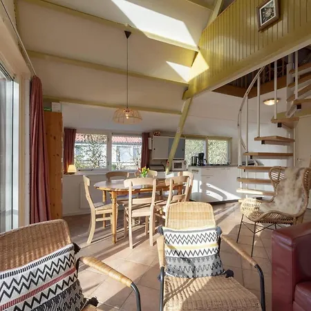 Holiday home Alluring With Garden *